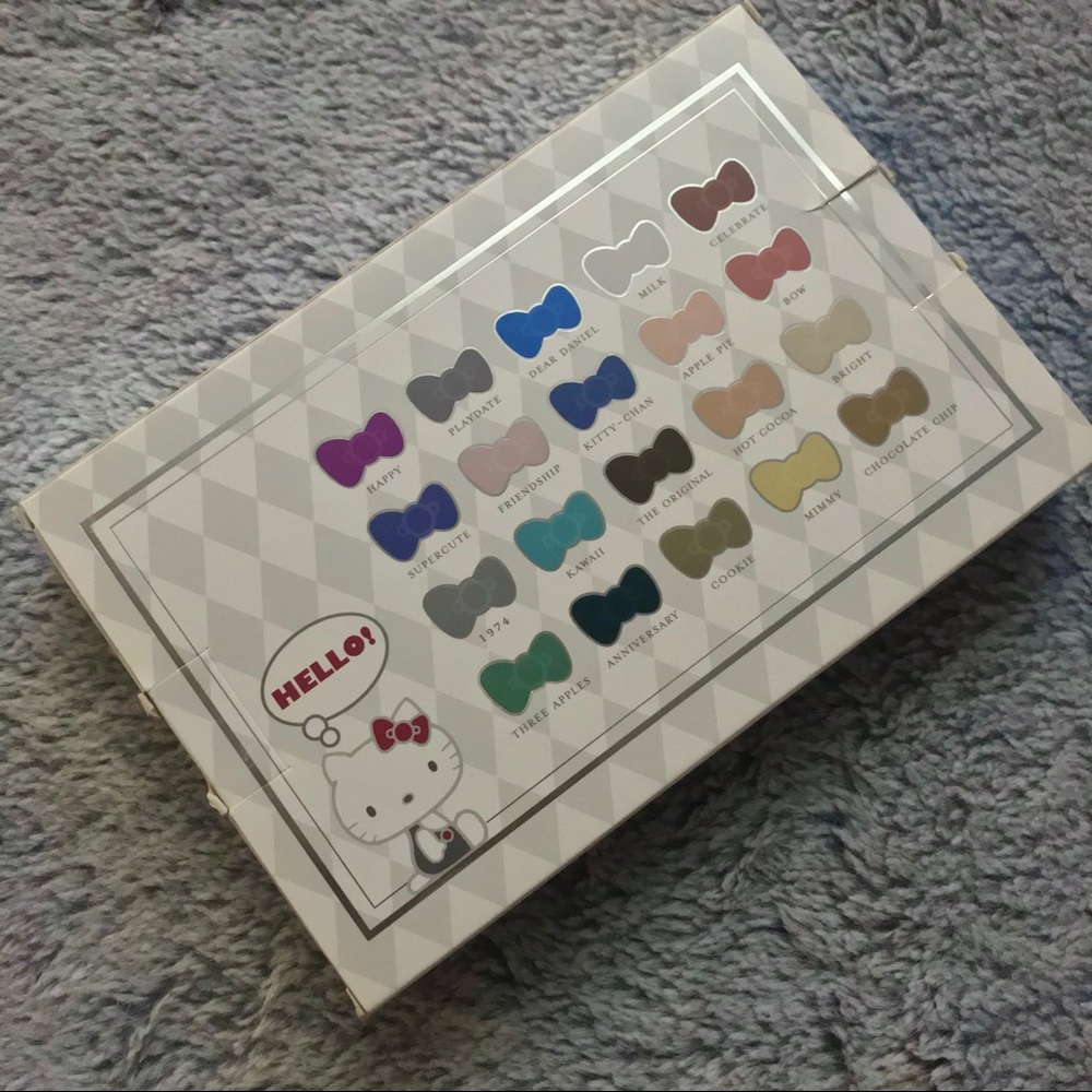 (RARE)NWT, HK 40th Anniversary POP-up palette. - Picture 9 of 10